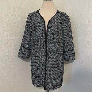 Investments Black & White w/ flattering lines jacket Size S Small like 6 8